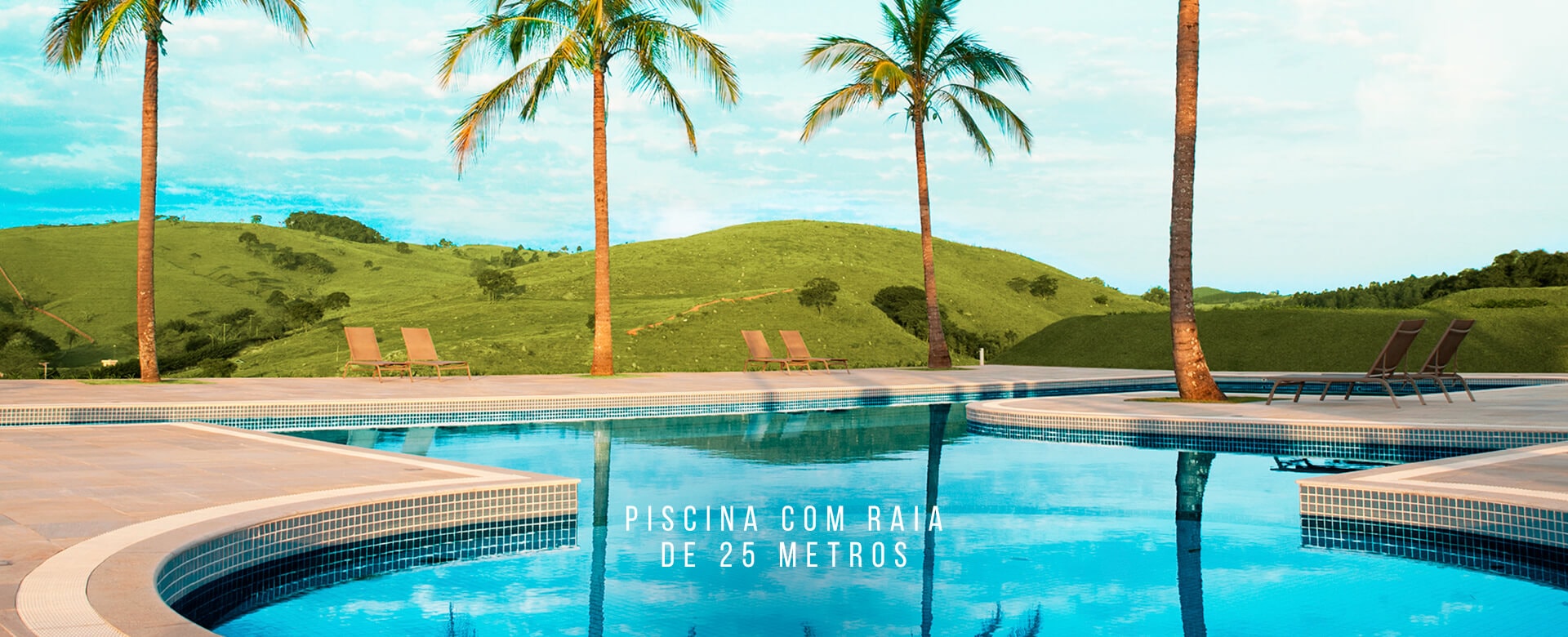 Piscina com raia de 25m